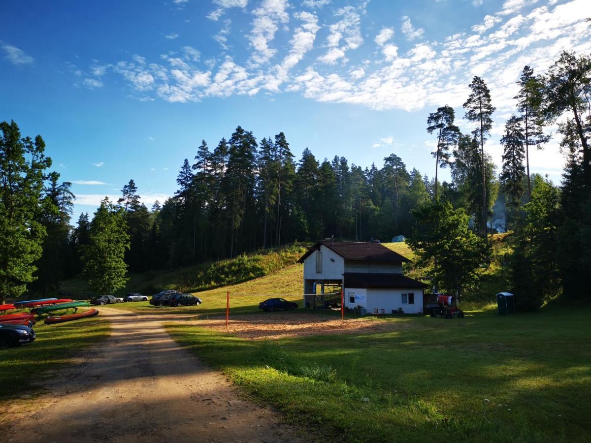 Kempings Ozolkalns Cēsis Kültér fotó