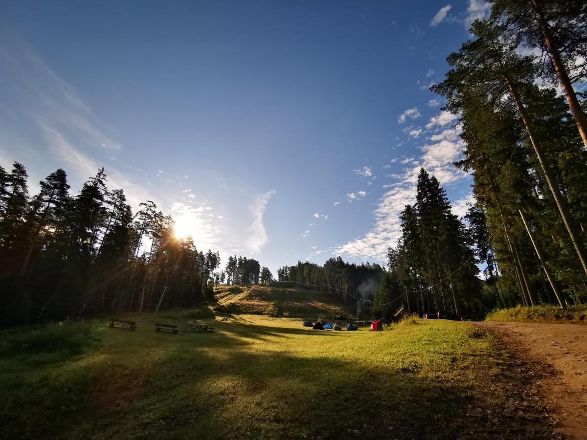 Kempings Ozolkalns Cēsis Kültér fotó