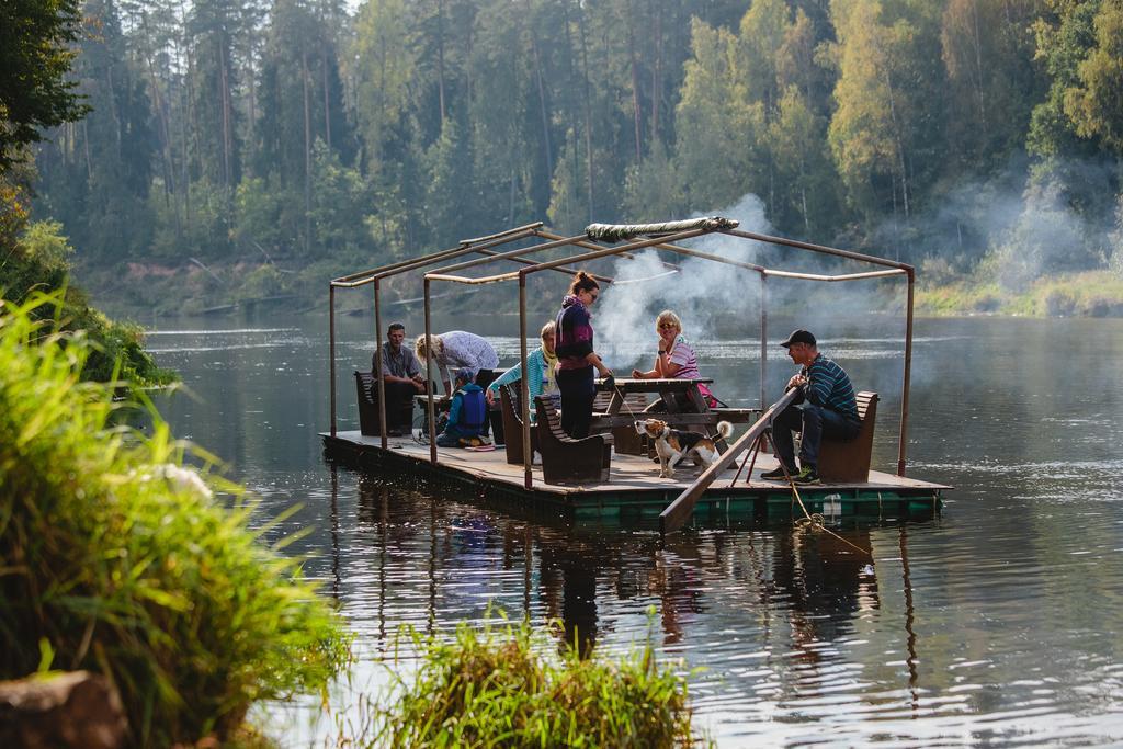 Kempings Ozolkalns Cēsis Kültér fotó
